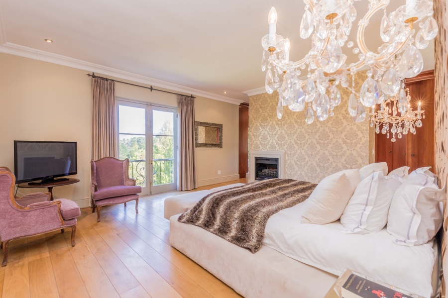 To Let 7 Bedroom Property for Rent in Constantia Western Cape